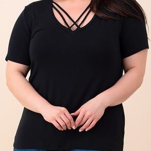 "CROSS ME" PLUS BLACK SHIRT SIMPLE FOR ANY OUTFIT